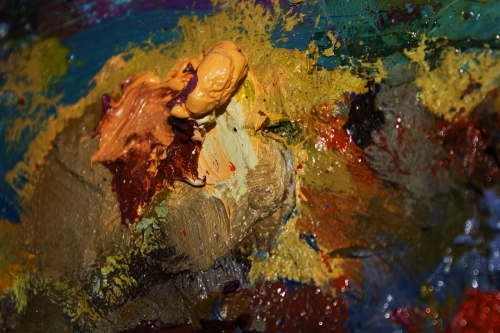Foto di colori a olio/tempera mischiati tra loro.